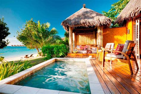 20 Beautiful Hotels With Jacuzzis in Room .